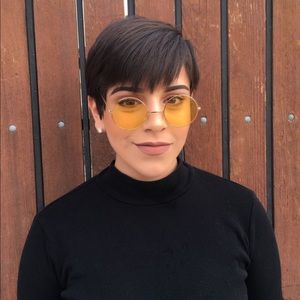 Meet your Posher, Jenn